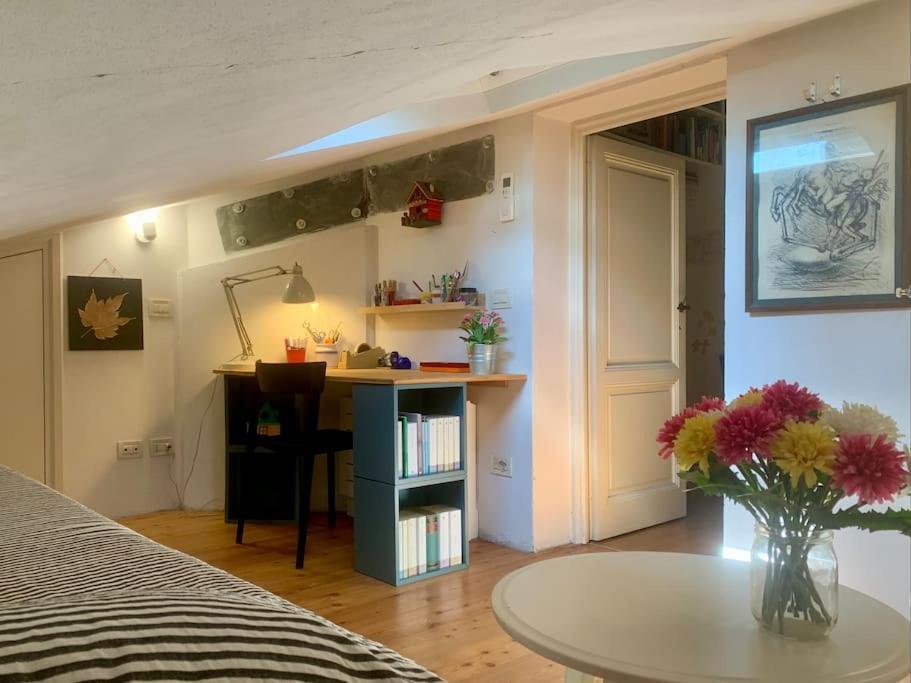 Casa Nel Verde Con Giardino E Posto Auto Casa de férias *